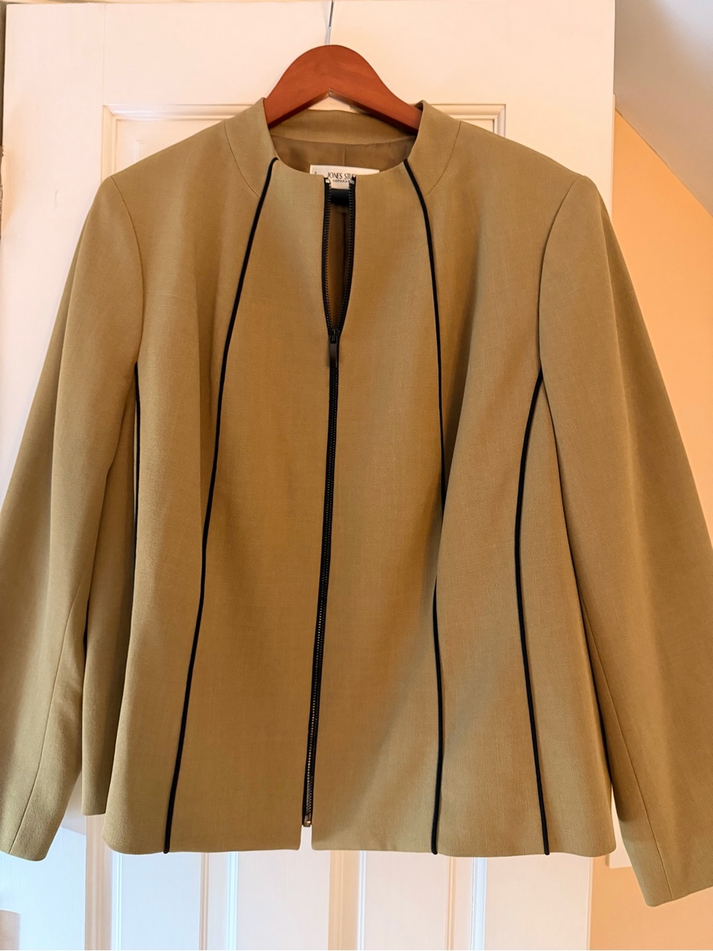 Jones Studio Olive Zip-Front Blazer with Black Piping